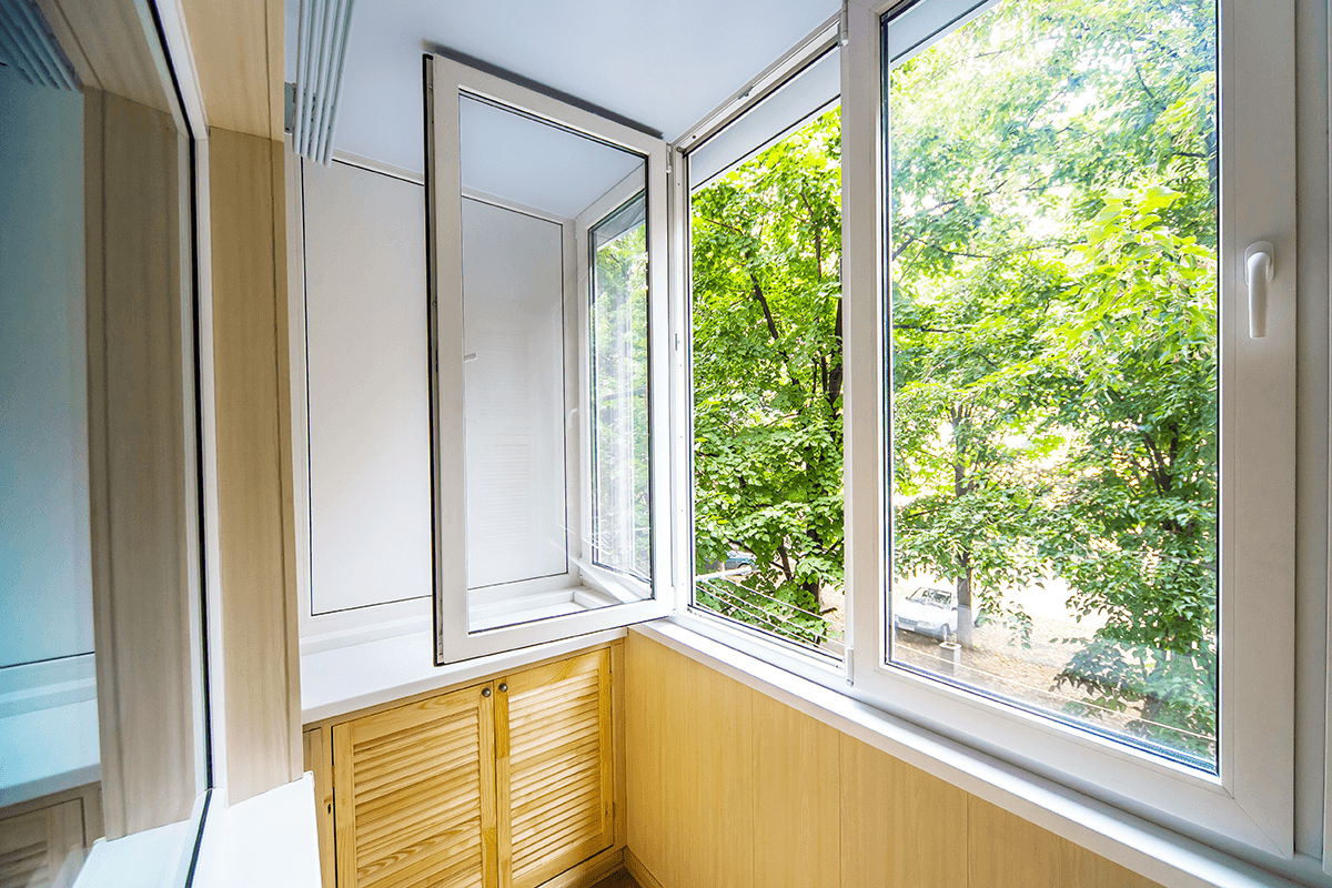 Window cleaning as part of professional house cleaning